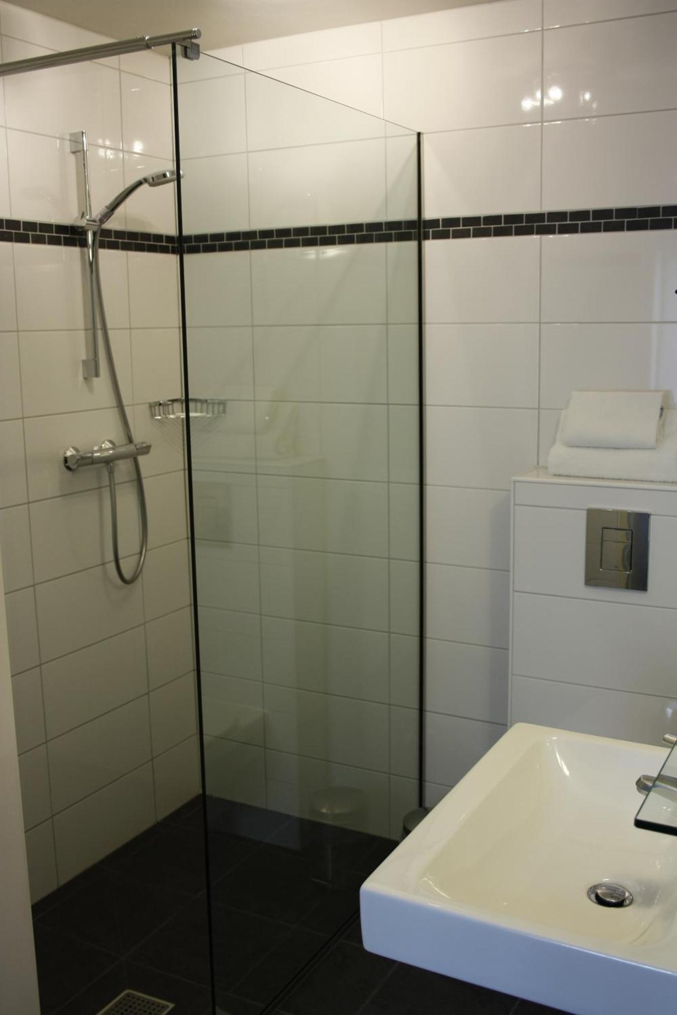 Hotel & Appartementen Royal Sas van Gent Exterior foto